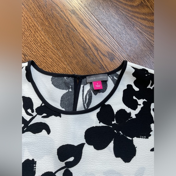 Vince Camuto top - Picture 2 of 10